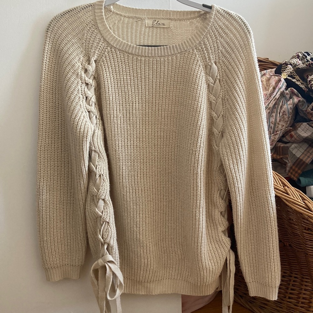 Elan beige sweater